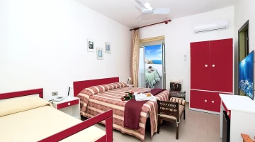 Triple room with balcony