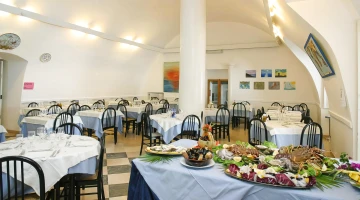 Internal restaurant