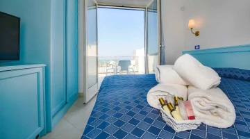 Double room with courtesy set
