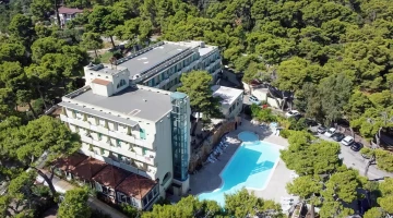 Hotel with swimming pool and garden