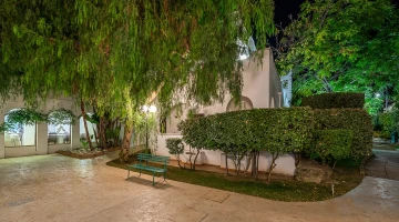 Furnished outdoor areas