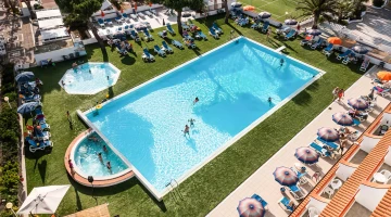 Swimming pool, solarium and small tubs