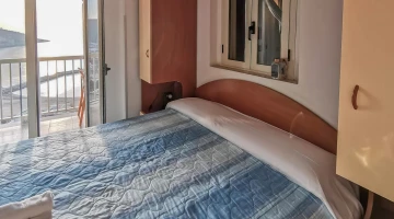 Double room with balcony and sea view