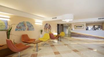 Hall e reception