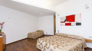 Triple room