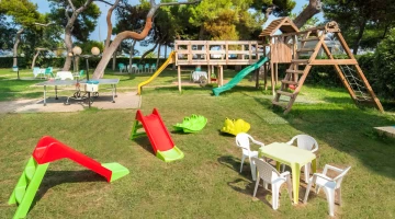 Aire de jeux extérieure