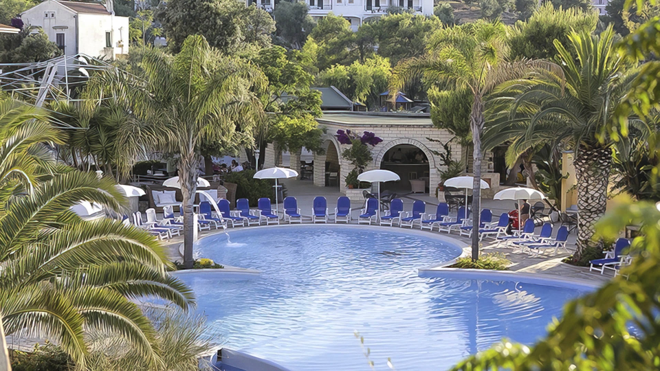 Hotel with swimming pool