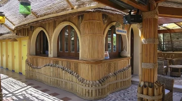 Private bathing establishment