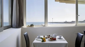 Breakfast room with panoramic sea view