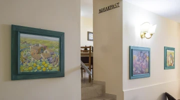 Entrance to the breakfast room