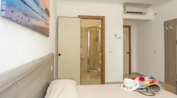 Room with bathroom and air conditioning