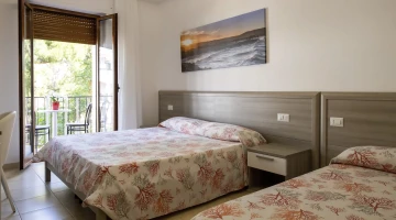 Triple room with balcony