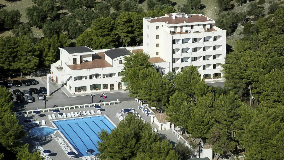 Hotel with swimming pool and garden