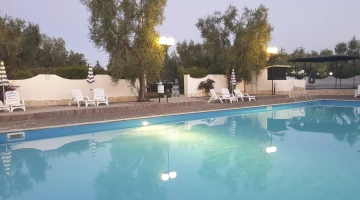 Pool detail