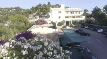 Hotel with parking