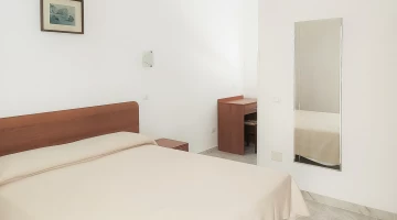 Double room with desk