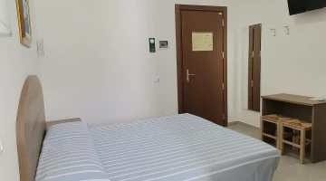 Double room with desk