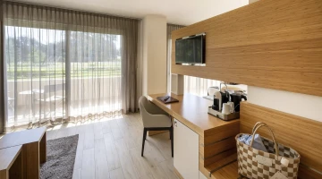 Bureau dans la chambre