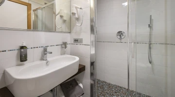 Détail de la salle de bain privée