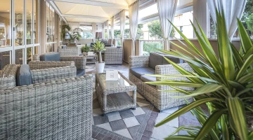 Furnished veranda