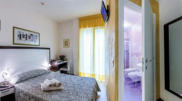 Camera con bagno privato