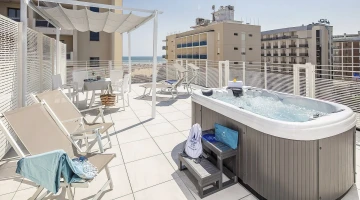 Jacuzzi chauffé sur la terrasse