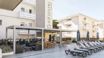 Solarium avec espace extérieur aménagé