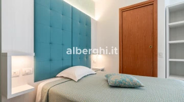 Single bed in room