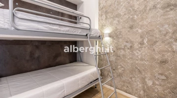 Bunk bed ladder