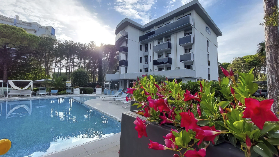 Hotel exterior with swimming pool