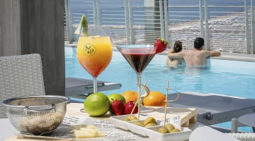 Barservice am Pool