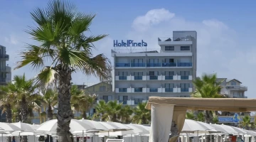 Hotel visto dalla spiaggia