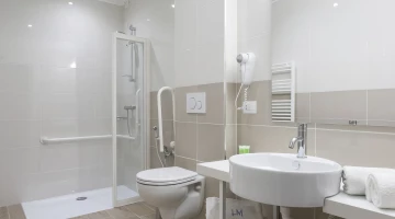 Privates Badezimmer im Zimmer