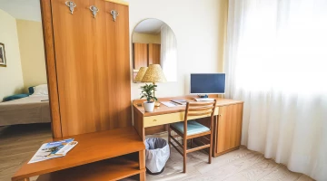 TV and desk in Junior Suite