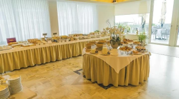 Breakfast room