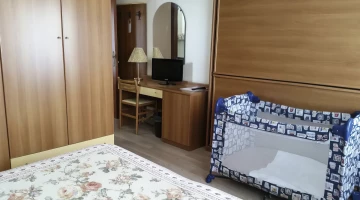 Room with additional cot