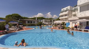 Area bimbi in piscina