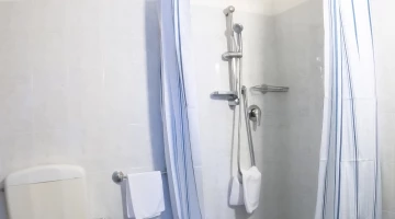 Bagno privato con doccia