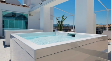 Piscine jacuzzi
