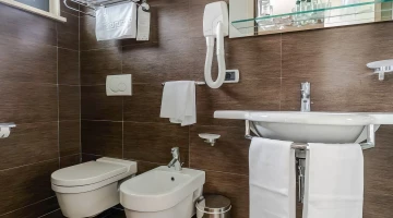 Bathroom of a Superior Room with hairdryer