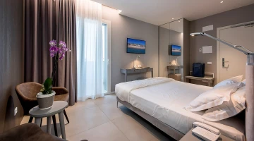 Chambre double Prestige avec vue mer latérale