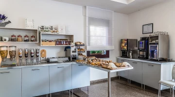Breakfast room buffet