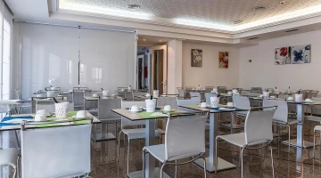 Breakfast room