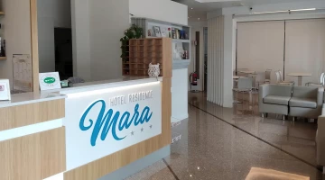 Reception desk