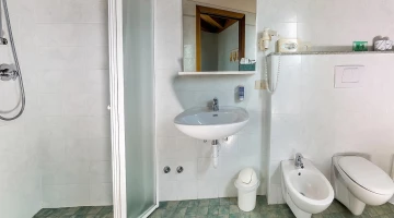Private facilities with shower