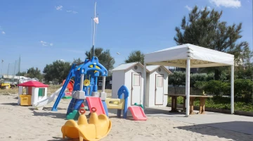 Beach play area