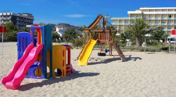 Aire de jeux sur la plage