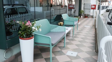 Outdoor lounge