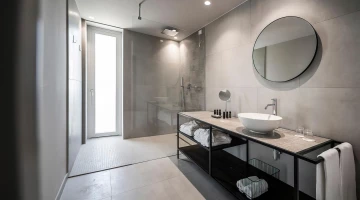 Dettaglio arredi di bagno in suite