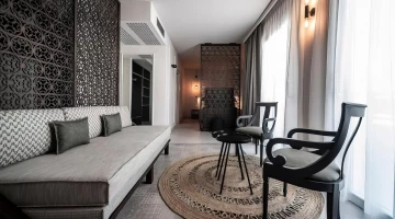 Dettaglio arredi in Suite Side Sea View